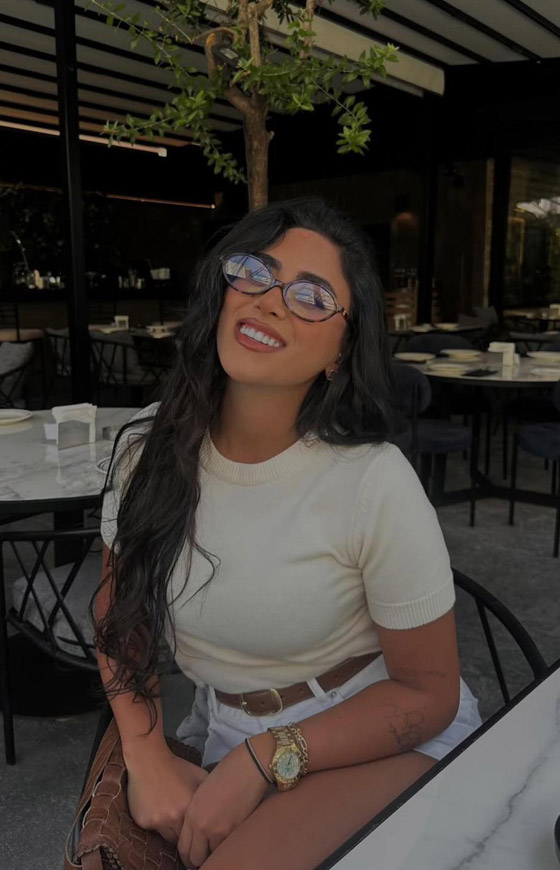 بعد منافسة ساخنة مع 15 متسابقة فوز الحسناء بيرلا حرب بتاج ملكة جمال لبنان 2025 صورة رقم 6