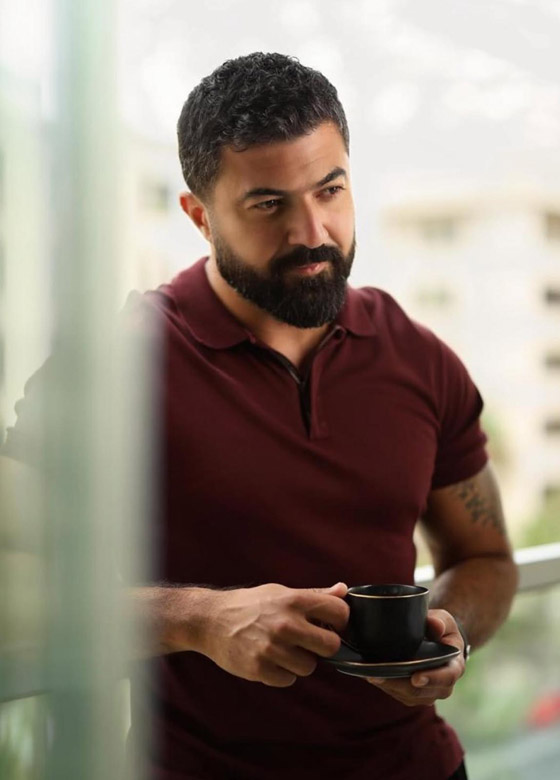 سيف نبيل يطمئن الجمهور بعد احتراق وجهه على المسرح صورة رقم 4 سيف نبيل يطمئن الجمهور بعد احتراق وجهه على المسرح صورة رقم 4