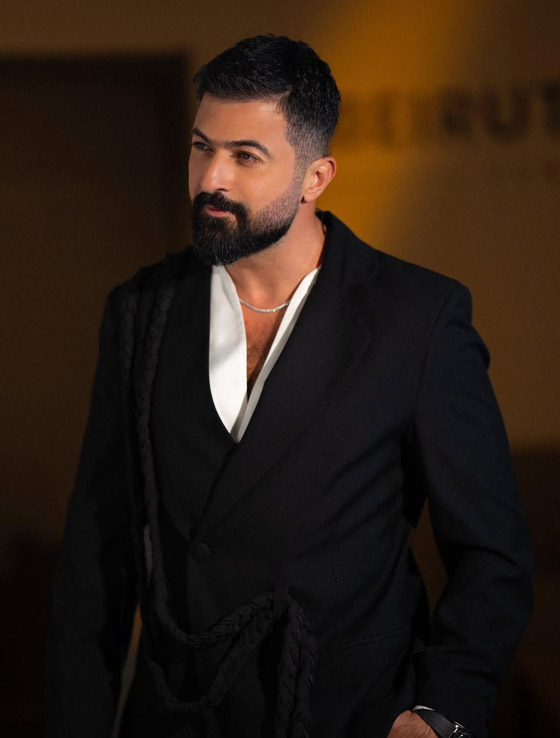 سيف نبيل يطمئن الجمهور بعد احتراق وجهه على المسرح صورة رقم 3 سيف نبيل يطمئن الجمهور بعد احتراق وجهه على المسرح صورة رقم 3