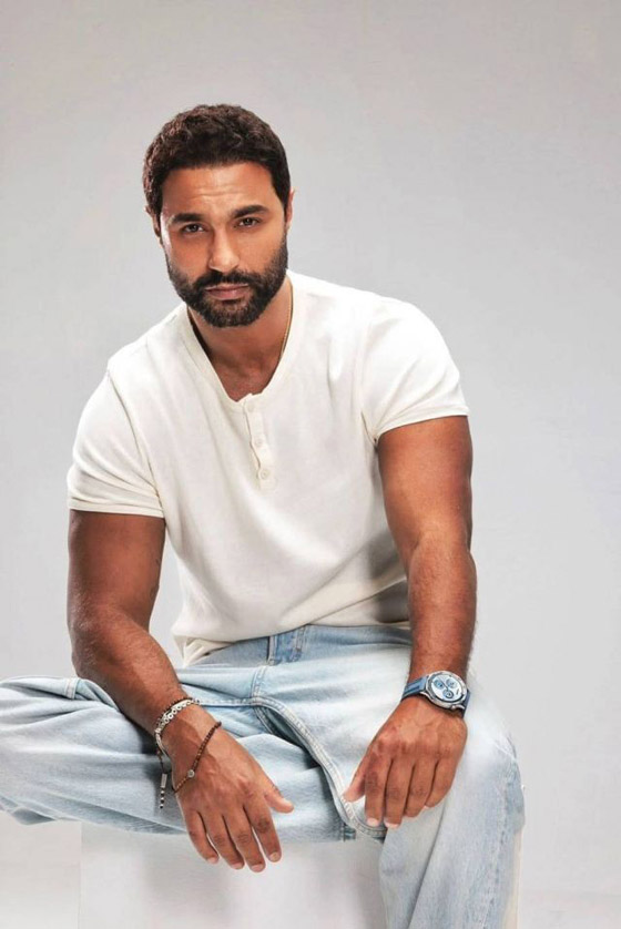  8 مشاهير بدأوا حياتهم كأطباء منهم كريم فهمي (دكتور أسنان)، عزت أبو عوف (نساء وتوليد) وباسم يوسف صورة رقم 5