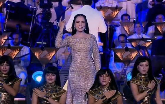 إطلالة أسطورية بعد غياب طويل لـ شريهان من إيلي صعب بافتتاح المتحف المصري الكبير صورة رقم 1