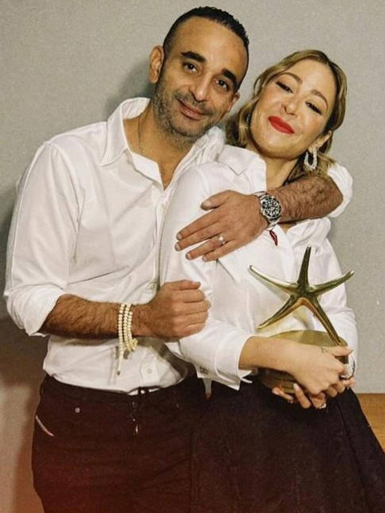 غياب منة شلبي عن عيد ميلاد زوجها يثير التساؤلات: هل انفصلا؟ ولماذا احتفل مع ابنيه فقط بغياب زوجته؟ صورة رقم 1