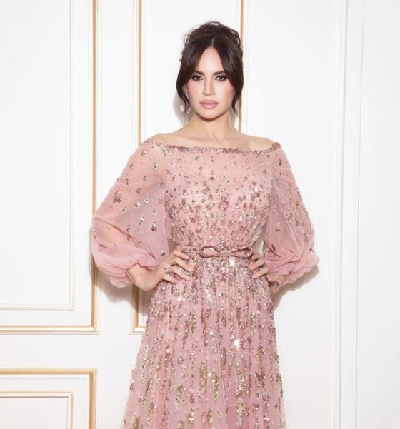 آمال ماهر تغني (بتمون) بصوتها ووصلة غزل بينها وبين إليسا  صورة رقم 2