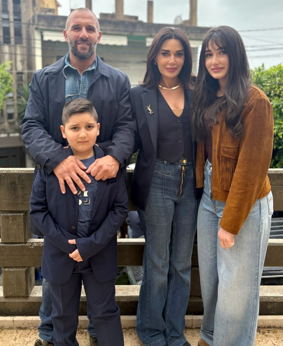 سيرين عبد النور تحتفل مع عائلتها بأحد الشعانين في لبنان صورة رقم 1