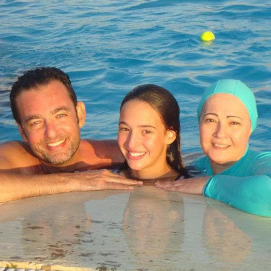 صورة رقم 1 - وفاة الفنان محمد مرزبان بسبب حادث سير! زوجته المانية ولديه ابنتان وحفيدين وقتلته هوايته قيادة الدراجات! صورة رقم 1 - وفاة الفنان محمد مرزبان بسبب حادث سير! زوجته المانية ولديه ابنتان وحفيدين وقتلته هوايته قيادة الدراجات!