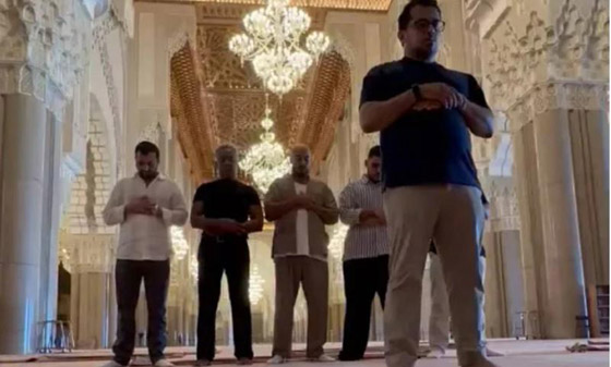 الممثل الامريكي جيانكارلو إسبوزيتو يعتنق الإسلام في السعودية وينطق بالشهادتين صورة رقم 1