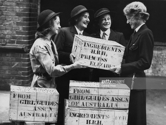 هدايا الزفاف الملكية الغريبة: ثور هندى لميجان وهارى ودراجة لوليام وكيت صورة رقم 7