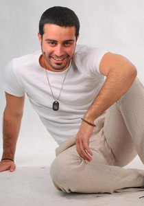 النجم اللبناني سعد رمضان يقع ضحية بشباك شريكه المحتال.. سرق 300 الف دولار وهرب إلى تركيا! صورة رقم 1