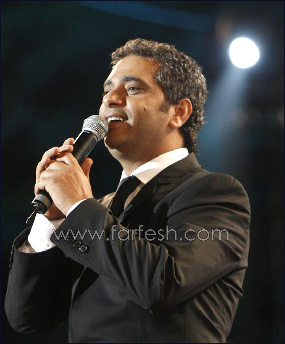 فضل شاكر ملك الرومانسية: بداياته الفنية وكيف تعرف على زوجته الفلسطينية صورة رقم 11 فضل شاكر ملك الرومانسية: بداياته الفنية وكيف تعرف على زوجته الفلسطينية صورة رقم 11