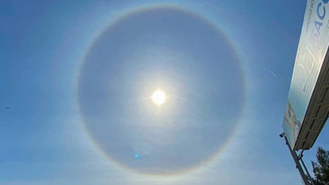 ظاهرة هالة ساحرة من الضوء في سماء روسيا