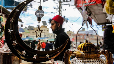 دول عربية تعلن أول أيام رمضان.. وأخرى تتحرى الليلة