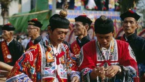 ممنوعون من الثوم والبصل والباذنجان.. تعرف على صيام الطاوية في الصين