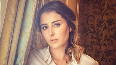 صور عائشة بن أحمد المشاركة في (لعبة نيوتن): اختيرت ضمن أجمل 10 نساء في تونس