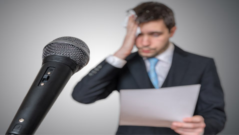 يفوق الخوف من الموت بحدته.. لماذا نعاني من رهاب الحديث أمام الجمهور؟