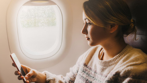 لماذا يتعذر عليك إجراء مكالمة هاتفية على متن الطائرة؟ لا علاقة للأمر بسقوطها