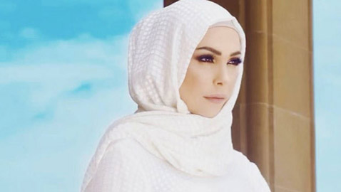 فيديو: هجوم على امل حجازي بعد دعوتها لعدم اجبار الاولاد على اداء الفرائض الدينية!
