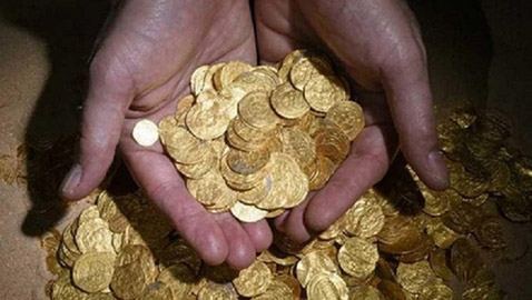 التنقيب عن دفائن الذهب في الأردن.. ملاذ الكثيرين رغم المخاطر
