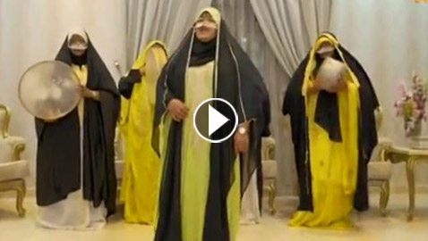 معلمة سعودية تتحول لمغنية شعبية في الأفراح.. السبب صادم!