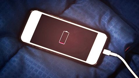 احذروا الشحن والتفريغ الكامل لبطارية هاتفكم.. وهذا السبب!