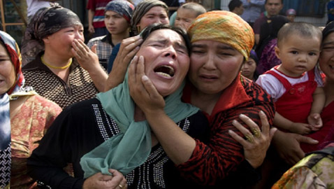 “يوتيوب” يحذف حلقات فيديو تفضح انتهاكات الصين ضد الإيغور.. أزالت 12 مقطعاً بزعم انتهاك سياسة النشر