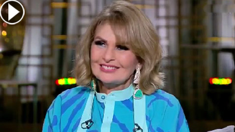يسرا بالفيديو: بدأت حياتي مطربة والسوشيال ميديا صنعت نجوما بلا موهبة