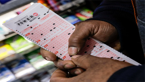 سيدة ألمانية فازت بجائزة يانصيب بقيمة 39 مليون دولار دون أن تدري!