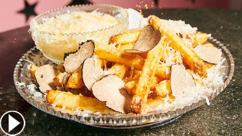 قائمة انتظار تصل لـ10 أسابيع لكي تتذوق أغلى بطاطس مقلية بالعالم!