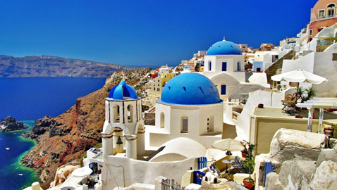 آمال اليونان بموسم سياحي مزدهر تتلاشى مع موجة دلتا الجديدة