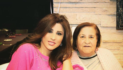 صورة والدة 