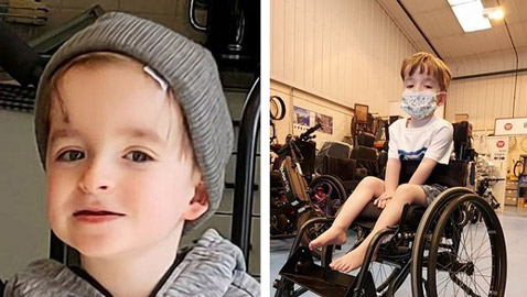 طفل يخاطر بكسر ضلوعه في كل مرة يعطس