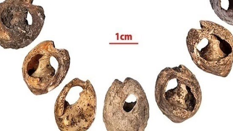 اكتشاف أقدم مجوهرات في العالم في كهف مغربي