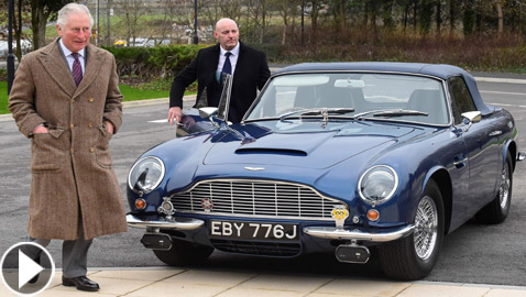 ولي العهد البريطاني يكشف أن سيارته القديمة تعمل بالنبيذ الأبيض والجبن!