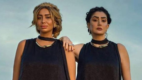 صور غادة عبد الرازق وابنتها ترتديان نفس الفستان واللون.. أيهما الأجمل؟