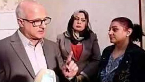 فيديو.. عراقية تشكو من تعرض ابنتها للتنمر في المدرسة بسبب دينها!!