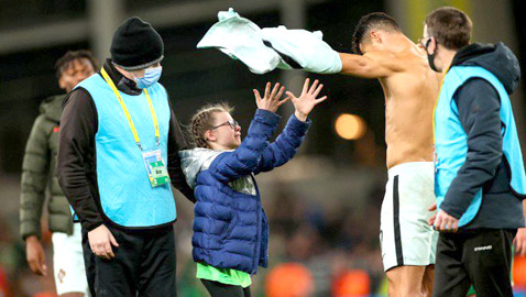 غرامة 45 ألف جنيه على فتاة بسبب قميص كريستيانو.. ما القصة؟ (صور)