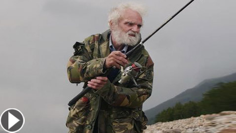 اعتزل المجتمع بعد تعرضه للضرب.. الرجل الذي عاش زاهدا 40 عاما