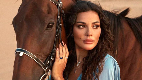 نادين نسيب نجيم تخطف قلوب متابعيها بصورتها مع الحصان