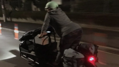 نيوزيلندية فاجأتها آلام المخاض فذهبت بدراجتها للمستشفى وولدت! صور