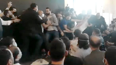 الغاء انتخابات نقابة أطباء الأسنان في لبنان بسبب الفوضى والعراك بالأيدي 