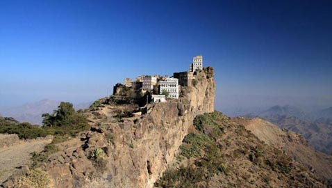 صور مدهشة.. مدن بُنيت فوق قمم الجبال