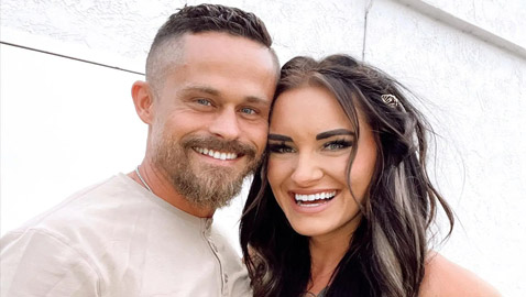 زوجان استدانا مبلغا ضخما لأجل الطلاق ثم تصالحا، ولعنة الديون تلاحقهما!