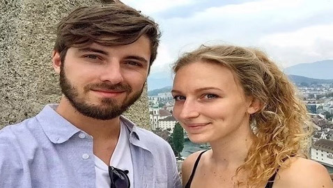 يكسبان الآلاف عبر تحويل الشاحنات الصغيرة إلى منازل