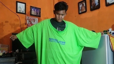 أثقل طفل في العالم يخسر 120 كيلوغراماً من وزنه