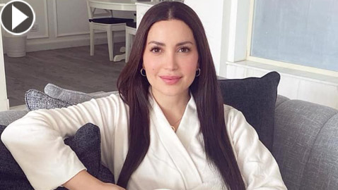 بعد صورها بملابس النوم، فيديو نسرين طافش تغني لـ فيروز بصوت جميل صاف