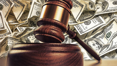 تعرفوا إلى دعاوى قضائية غريبة وصادمة.. بعضهم حصل على مبالغ طائلة!