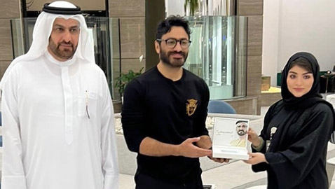 تامر حسني يحصل على 