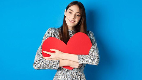 كيف ستمضي الأبراج العازبة يوم عيد الحب 2022..؟