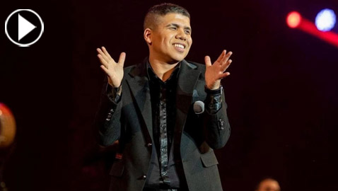ايقاف عمر كمال عن الغناء بعد اتهامه بالسخرية من هاني شاكر.. فيديو