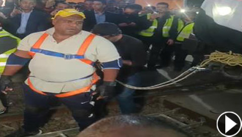 فيديو المصري كابونغا الخارق.. سحب قطارا يزن 180 طنا!