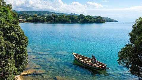 بالصور.. أكبر عشر بحيرات في العالم